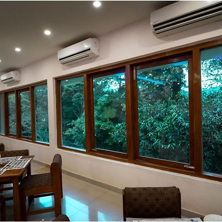 Aranya Nivas Hotel Thekkady Exterior photo
