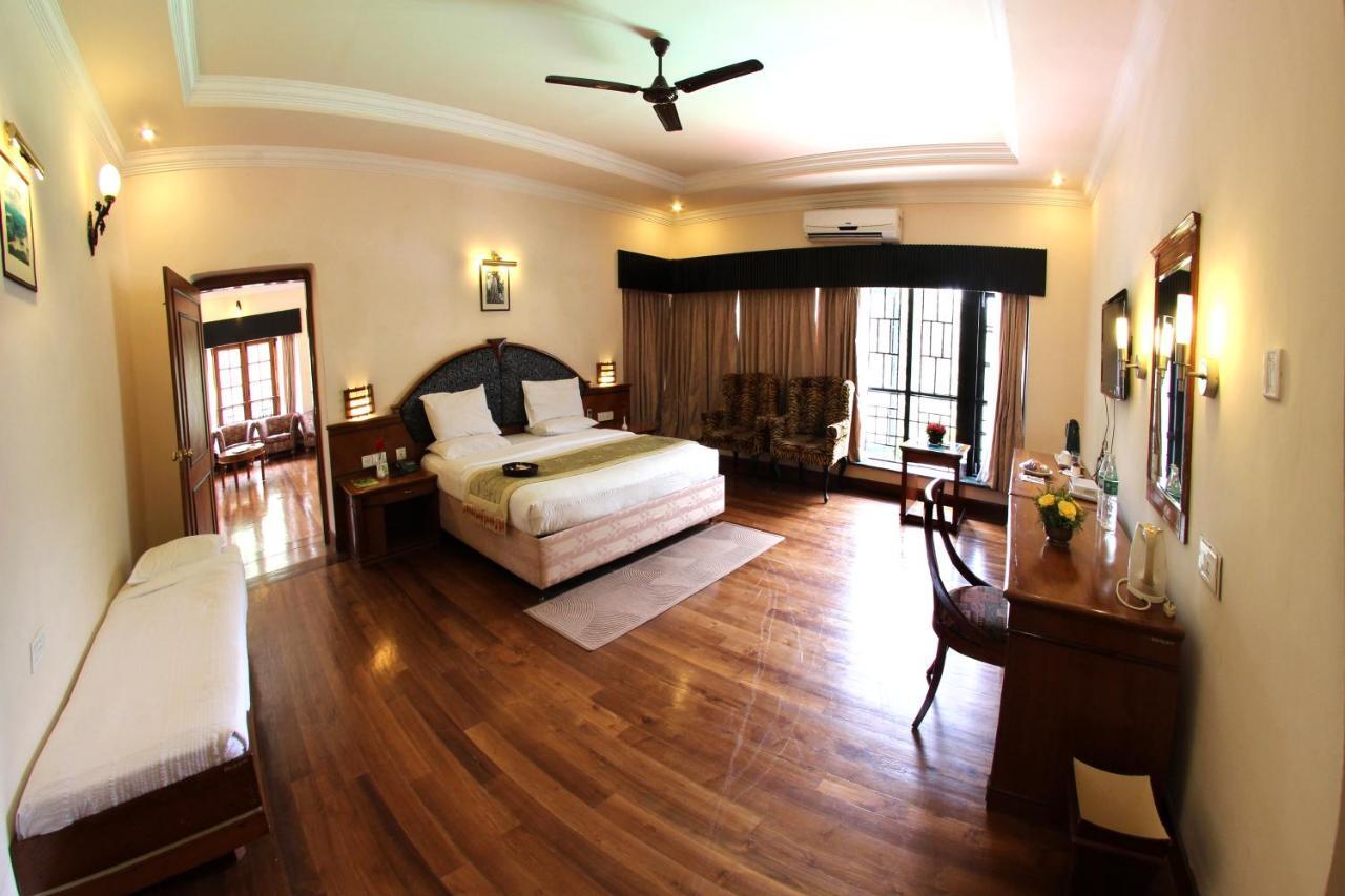 Aranya Nivas Hotel Thekkady Exterior photo